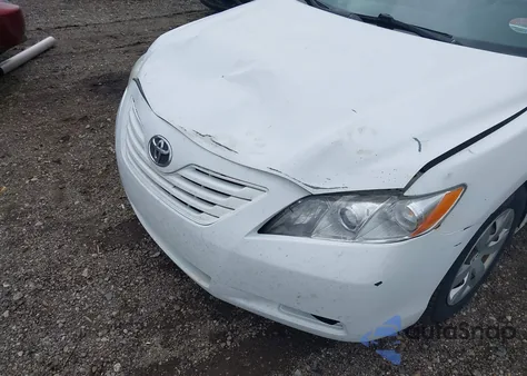 2007 Toyota Camry Ce/Le/Se/Xle z USA, uszkodzony, nr VIN 4T1BE46K87U585189